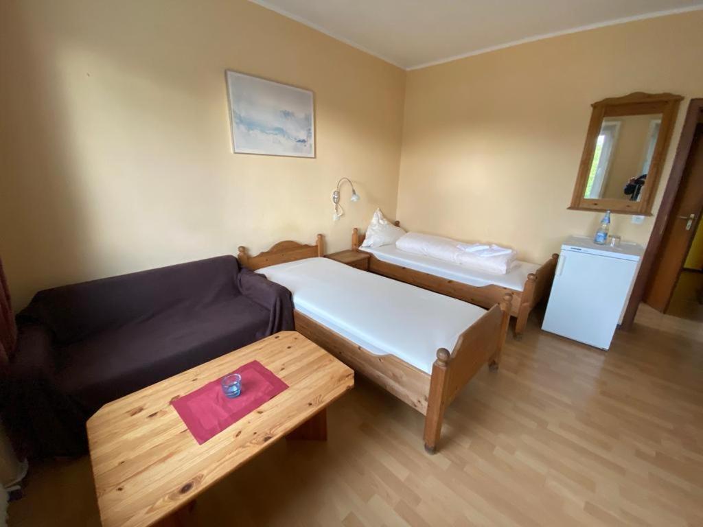 Taverna Hotel Roemerkrug Ганновер Экстерьер фото